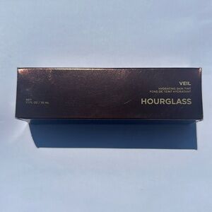 HOURGLASS “VEIL” - hydrating skin tint foundation